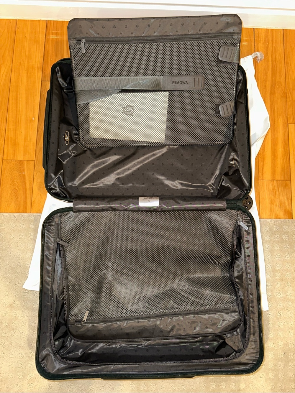 RIMOWA Deep Green Cabin Luggage PRISTINE - Picture 6 of 10